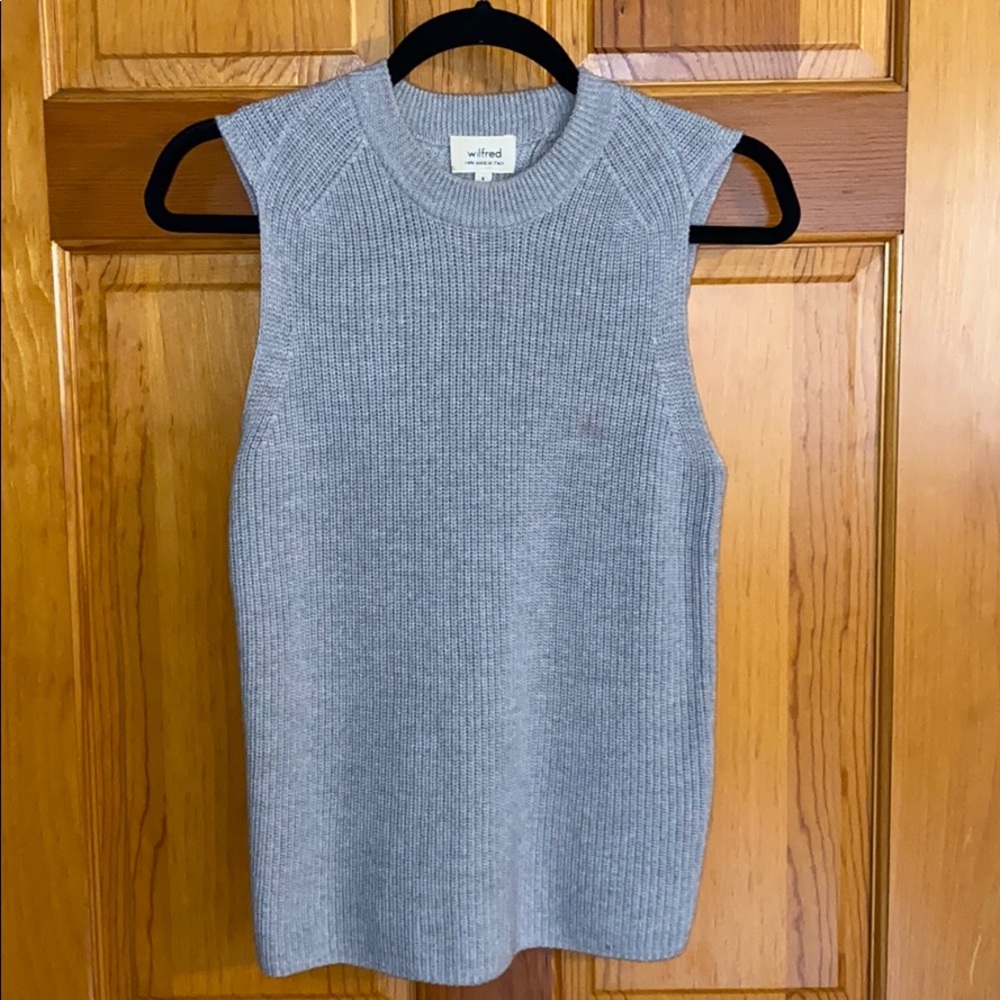 Aritzia Wilfred knit top gray
